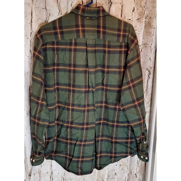 Tommy Hilfiger Men's Medium Green Button up Long Sleeve Flannel shirt - Picture 4 of 4